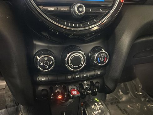 Used 2019 MINI Cooper 2-Door Hardtop w/ Storage Package FWD image 18