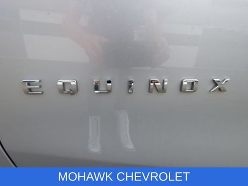 Used 2021 Chevrolet Equinox LT AWD/4WD image 32