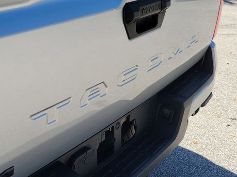 Used 2025 Toyota Tacoma TRD Sport image 6