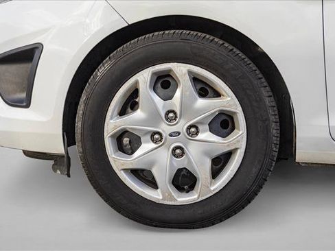 Used 2013 Ford Fiesta S image 9
