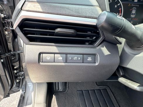 Used 2024 Nissan Altima 2.5 SL image 21