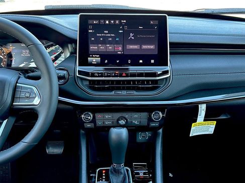 New 2026 Jeep Compass Latitude AWD/4WD image 20