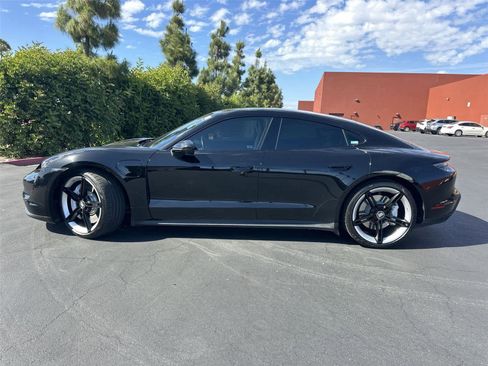 Used 2022 Porsche Taycan 4S AWD/4WD image 3