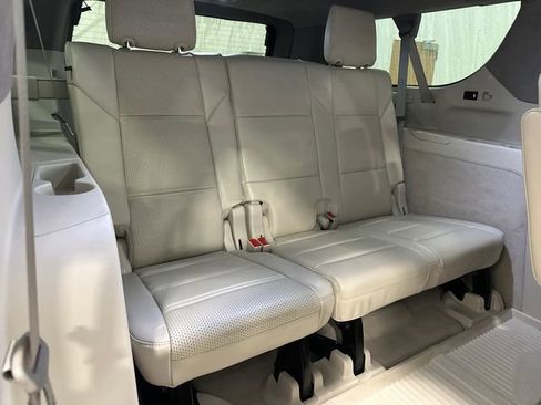 Used 2022 Cadillac Escalade ESV Sport Platinum image 33