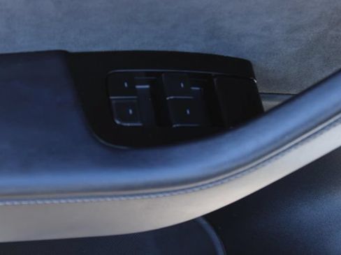 Used 2018 Tesla Model 3 Long Range RWD image 10