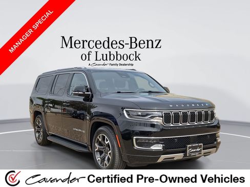 Used 2024 Jeep Wagoneer L Series III w/ Flexible Seating Group AWD/4WD image 1