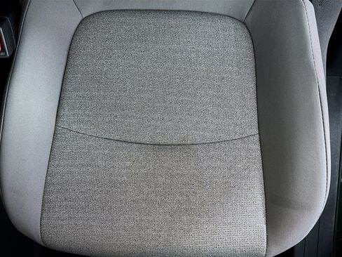 Certified 2026 Toyota Sienna LE FWD image 18