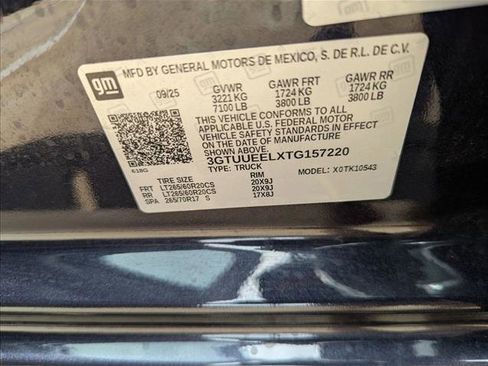 Used 2026 GMC Sierra 1500 AT4 w/ AT4 Premium Package AWD/4WD image 23