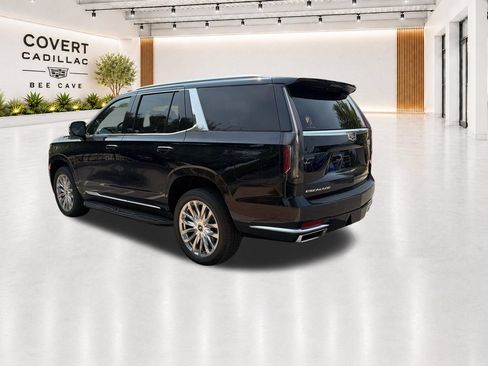 Used 2023 Cadillac Escalade Premium Luxury AWD/4WD image 11