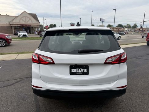Used 2020 Chevrolet Equinox LS FWD image 4