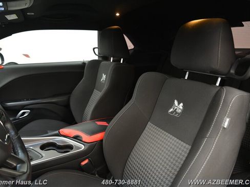 Used 2022 Dodge Challenger R/T Scat Pack RWD image 17