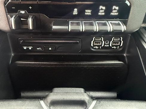 Used 2019 RAM 1500 Big Horn AWD/4WD image 40