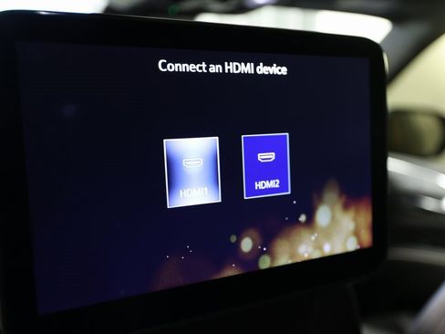 Used 2024 Cadillac Escalade V w/ LPO, ONYX Package image 18