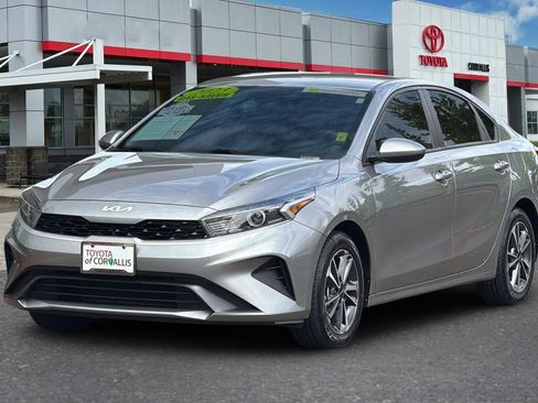 Used 2023 Kia Forte LXS FWD image 8