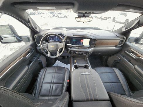 Used 2024 Chevrolet Silverado 2500 High Country w/ High Country Premium Package image 31
