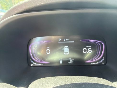 Certified 2024 Kia Soul LX w/ Option Group 015 FWD image 11