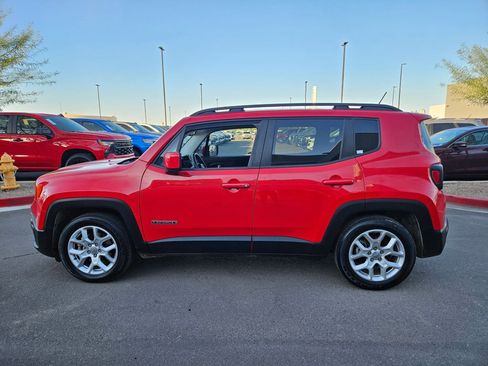 Used 2016 Jeep Renegade Latitude w/ Popular Equipment Group image 2