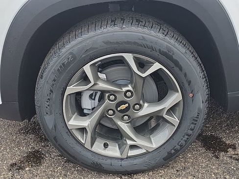 New 2026 Chevrolet Trax LT w/ LT Convenience Package FWD image 29