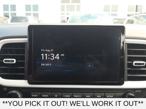 Used 2025 Hyundai Venue Limited FWD image 18