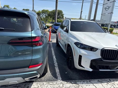 Used 2025 BMW X5 sDrive40i w/ Premium Package RWD image 9