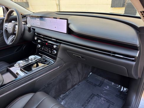 Used 2025 Genesis G80 2.5T AWD/4WD image 13
