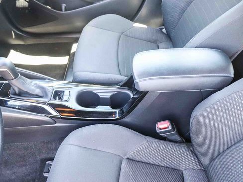 Used 2012 Toyota Prius Three FWD image 23