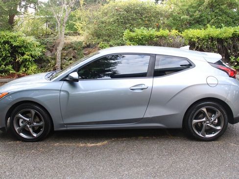Used 2019 Hyundai Veloster 2.0 FWD image 13