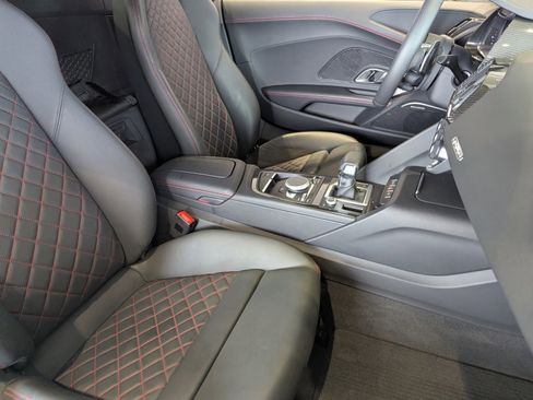 Used 2023 Audi R8 V10 performance image 9