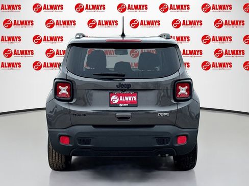 Used 2018 Jeep Renegade Altitude image 7