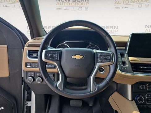 Used 2021 Chevrolet Suburban Premier w/ Premium Package AWD/4WD image 12