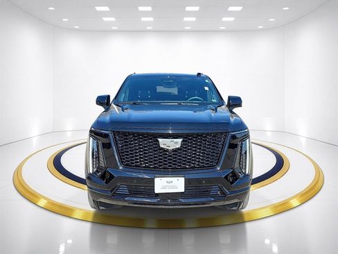 Used 2026 Cadillac Escalade Platinum Sport w/ LPO, ONYX Package AWD/4WD image 2