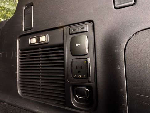 Used 2025 Lincoln Navigator L Reserve image 30