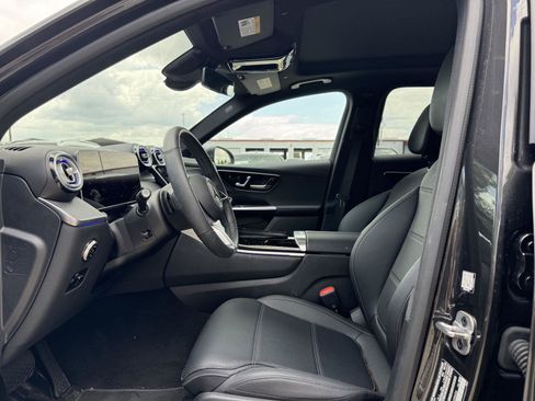 Certified 2026 Mercedes-Benz GLC 300 image 5