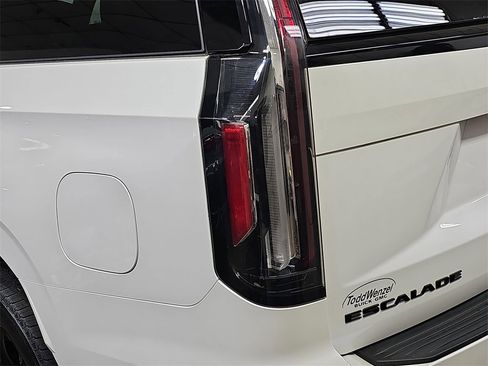 Used 2022 Cadillac Escalade Sport Platinum w/ LPO, ONYX Package image 42