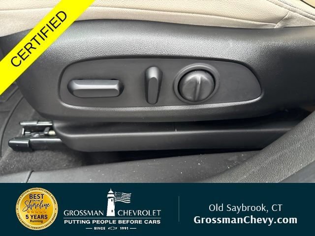 Used 2020 Buick Encore GX Essence w/ Experience Buick Package FWD image 11
