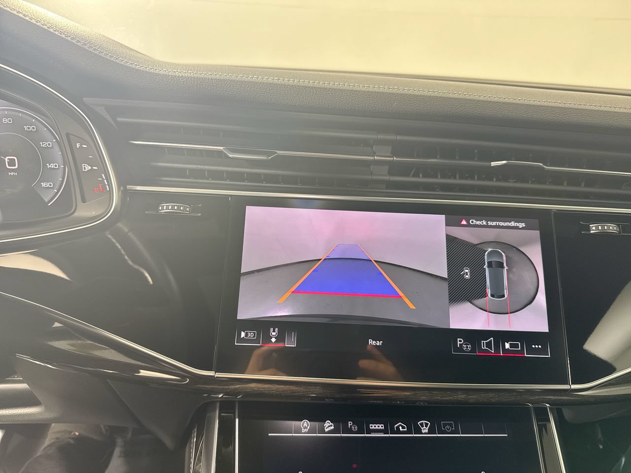 Used 2024 Audi Q8 Prestige w/ Prestige Package AWD/4WD image 12