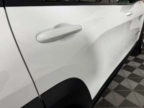 Used 2019 Jeep Cherokee Trailhawk w/ Cold Weather Group AWD/4WD image 28