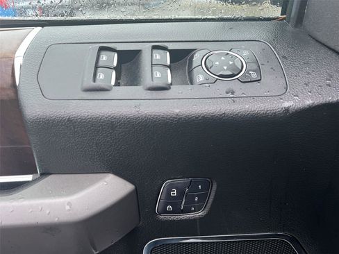 Used 2015 Ford F150 Platinum w/ Technology Package image 11