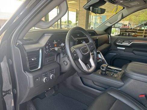 Used 2024 GMC Sierra 1500 Denali w/ Technology Package AWD/4WD image 10