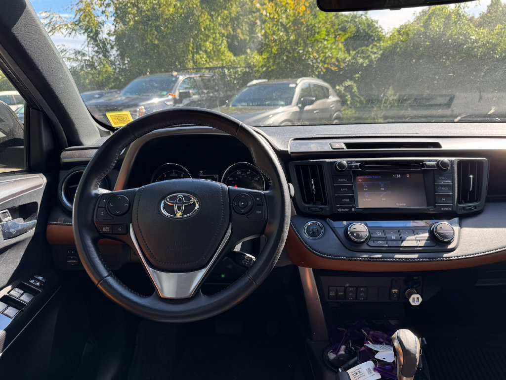 Used 2016 Toyota RAV4 SE AWD/4WD image 9