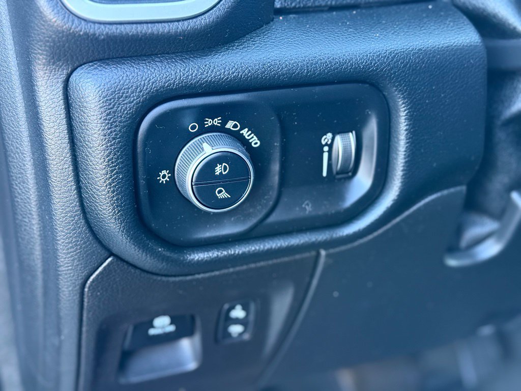 Used 2021 RAM 1500 Big Horn AWD/4WD image 18