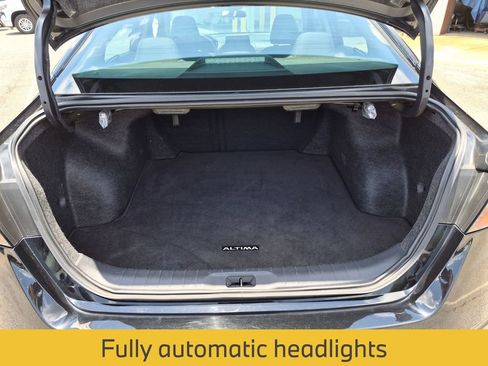 Used 2025 Nissan Altima 2.5 SV FWD image 27