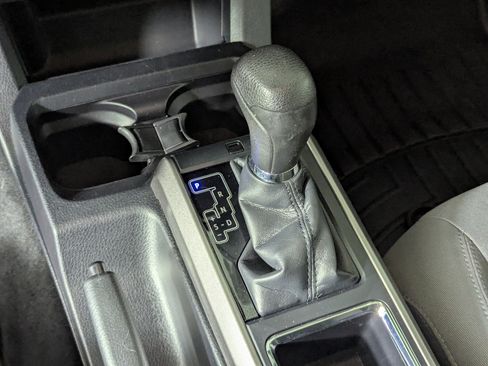 Used 2019 Toyota Tacoma SR5 RWD image 26