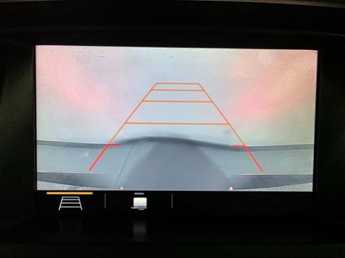 Used 2019 GMC Canyon SLE image 9