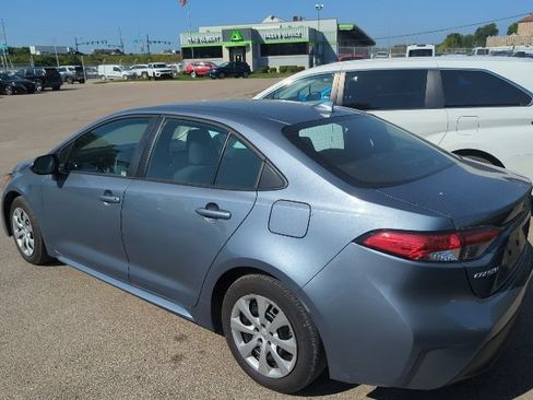 Used 2025 Toyota Corolla LE FWD image 3