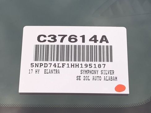 Used 2017 Hyundai Elantra SE image 27