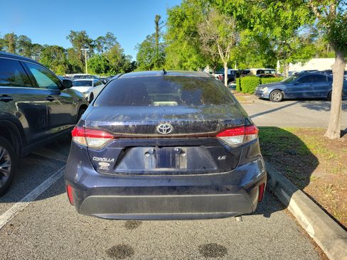 Used 2021 Toyota Corolla LE image 16