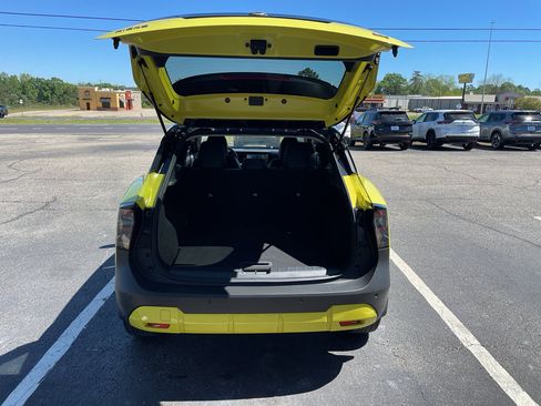 Certified 2025 Nissan Kicks SR FWD image 21