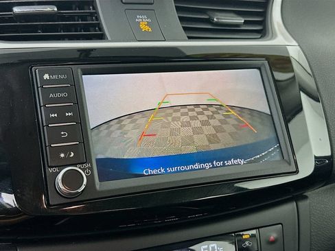 Used 2019 Nissan Sentra SV FWD image 18