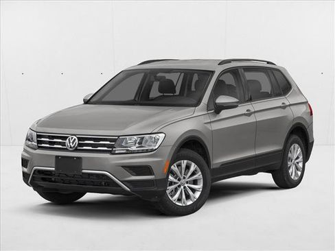 Used 2020 Volkswagen Tiguan S image 1